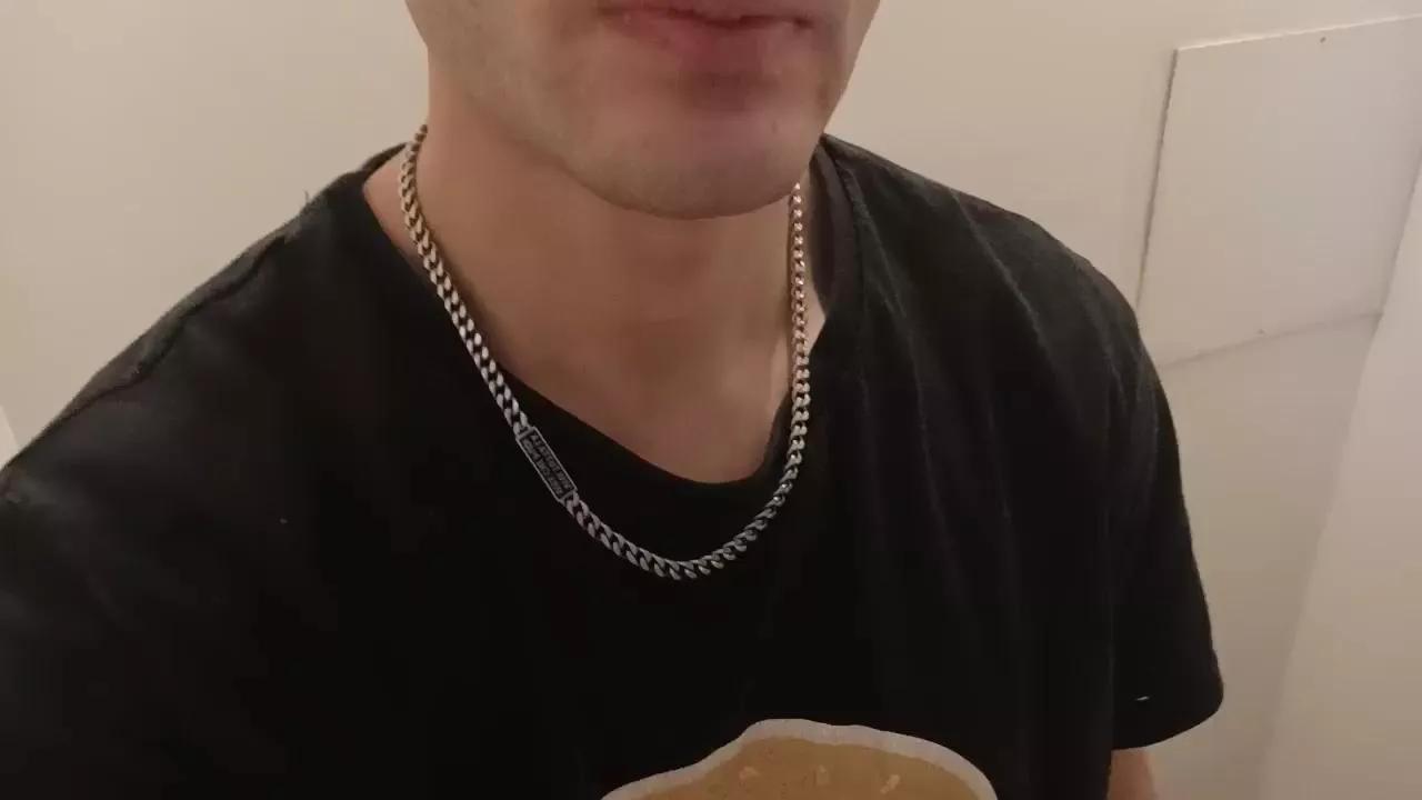 Frabroker on Cam4 