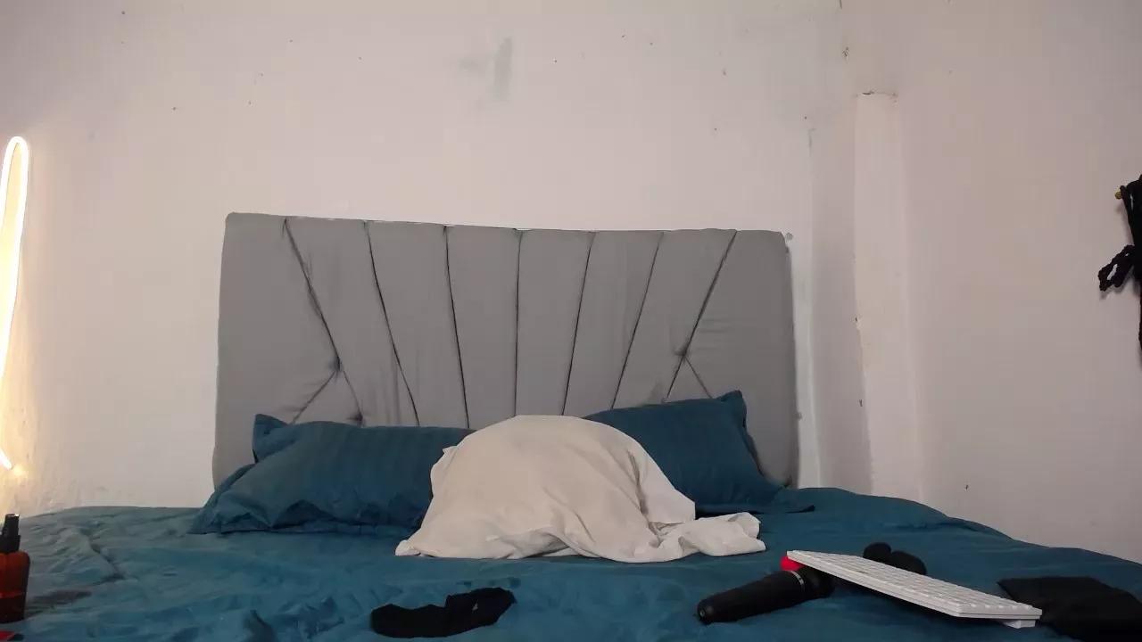 francihot4 on Cam4 