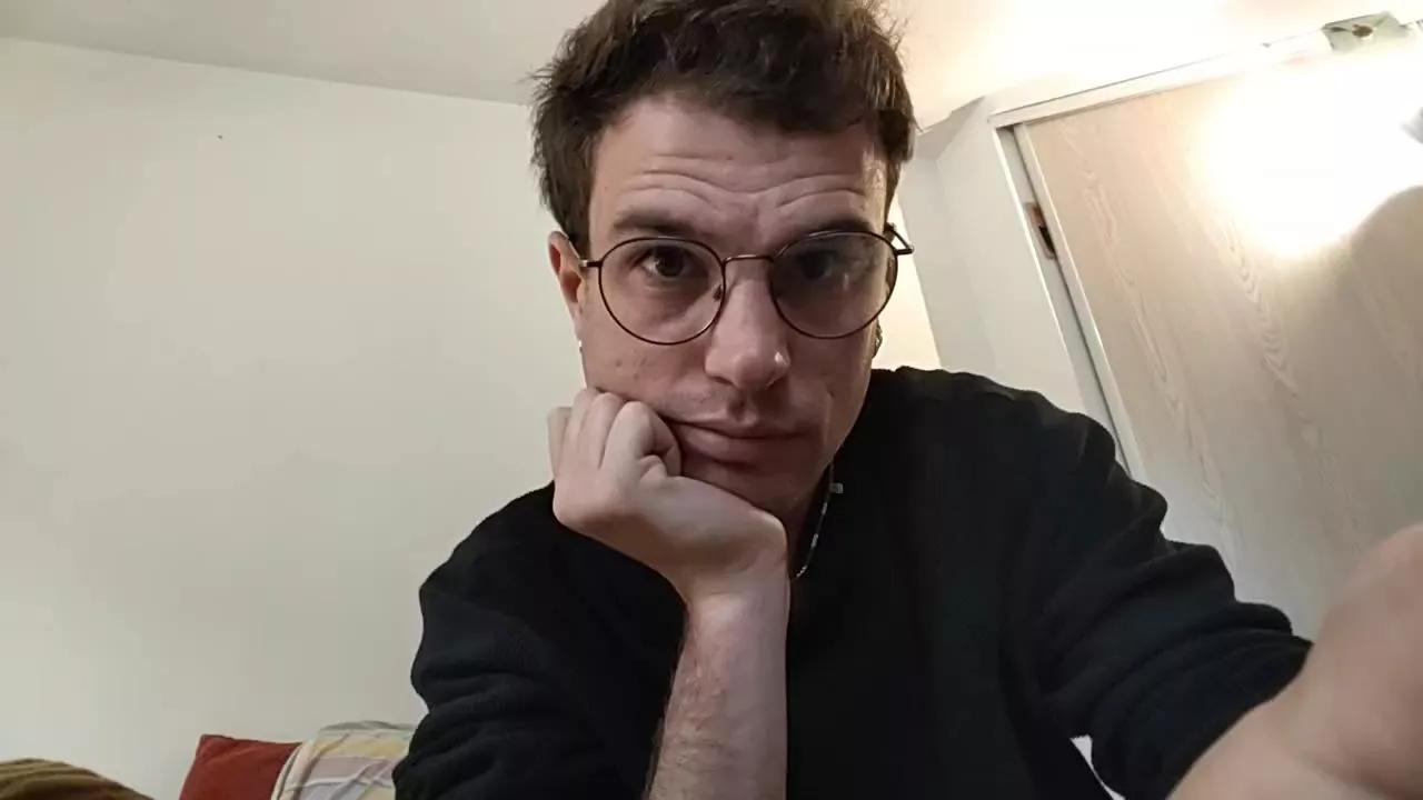frenchyhothairy on Cam4 