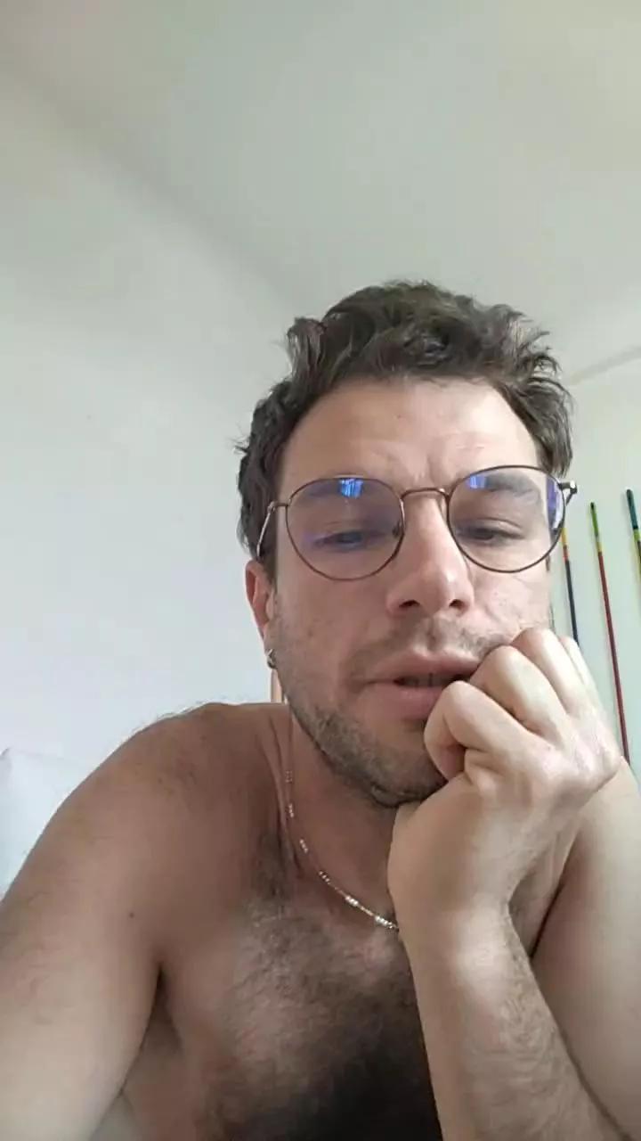 frenchyhothairy on Cam4 