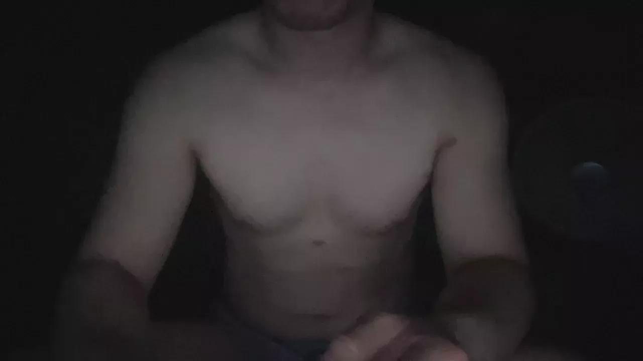 fundog51 on Cam4 