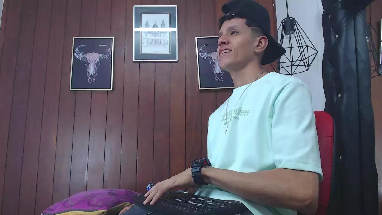 GaboReyes on Cam4 
