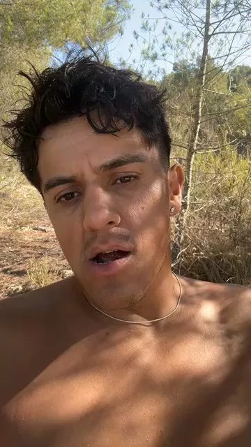 Offline Gabr1996 on Cam4