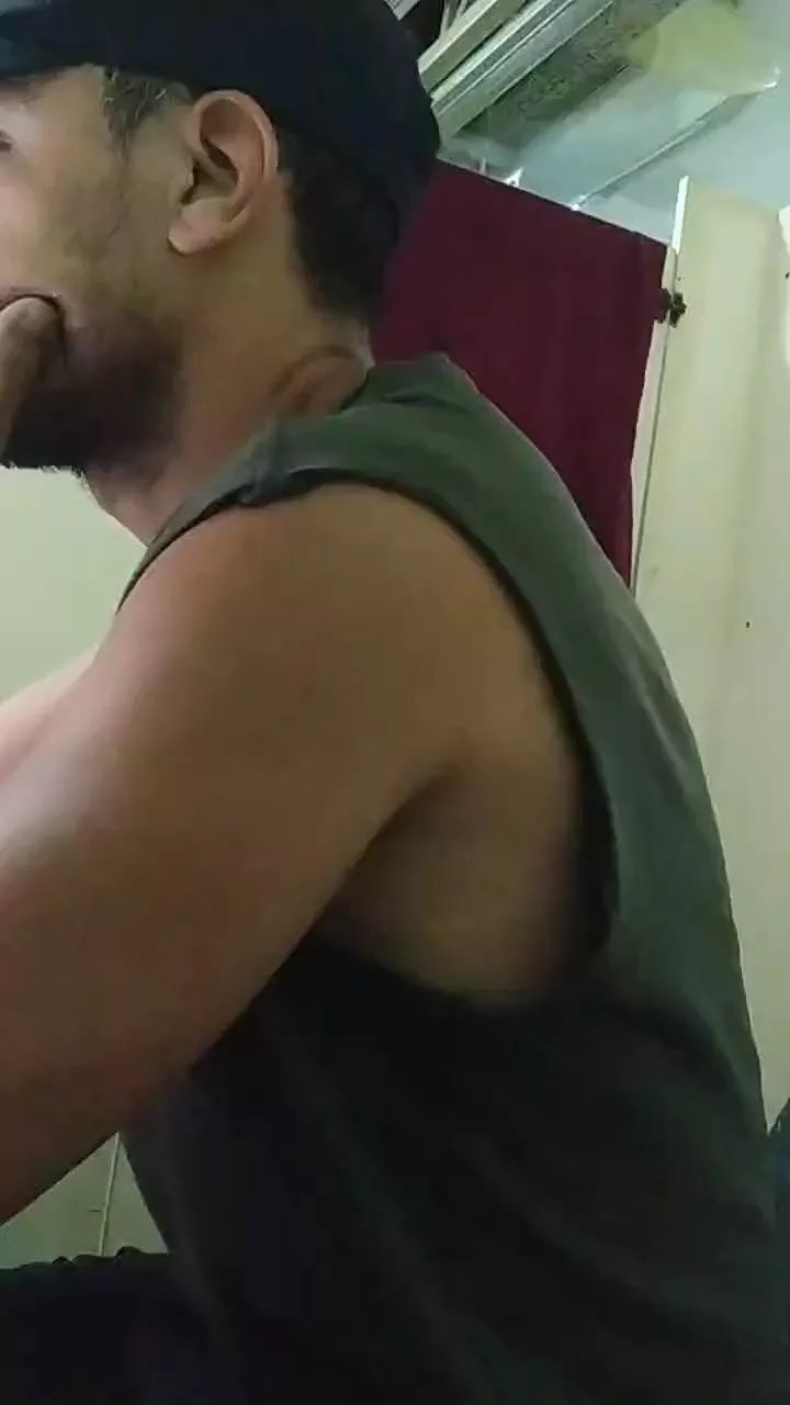 Offline gabriel4575 on Cam4