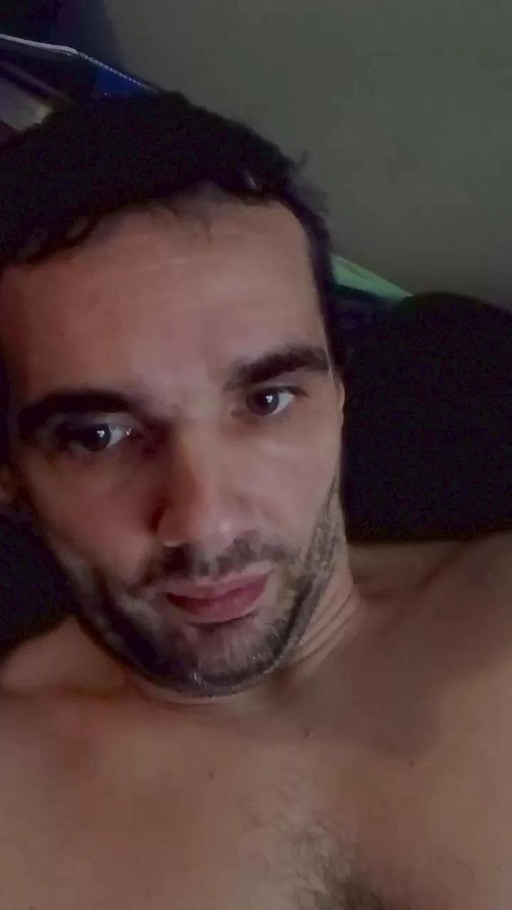 gadget00 on Cam4 