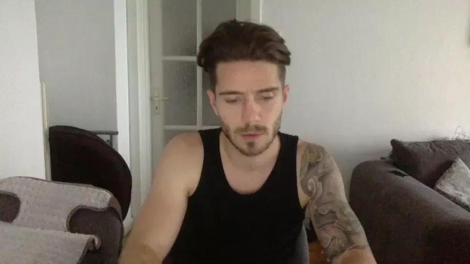 GuyFromNextDoor on Cam4 