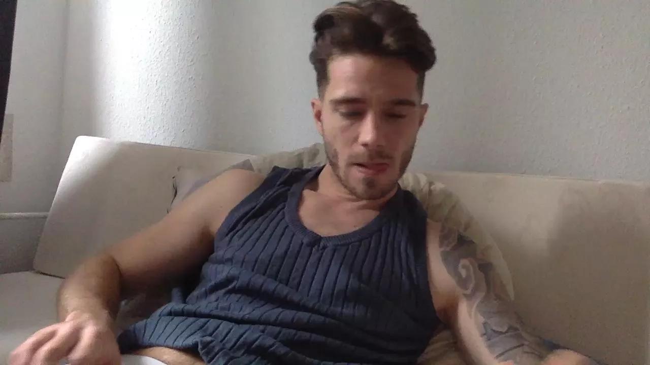 GuyFromNextDoor on Cam4 