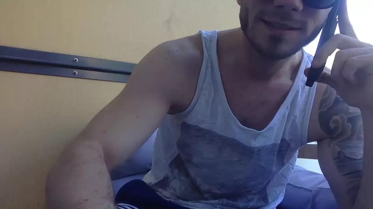 GuyFromNextDoor on Cam4 