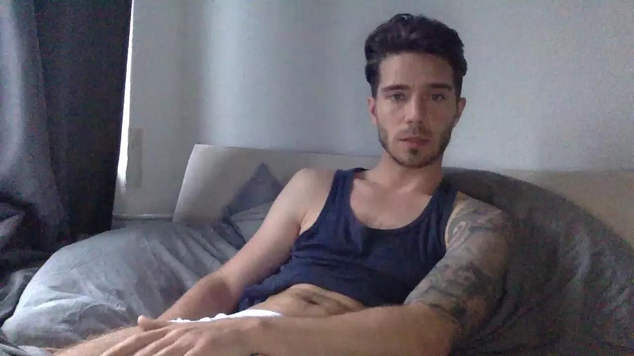 GuyFromNextDoor on Cam4 