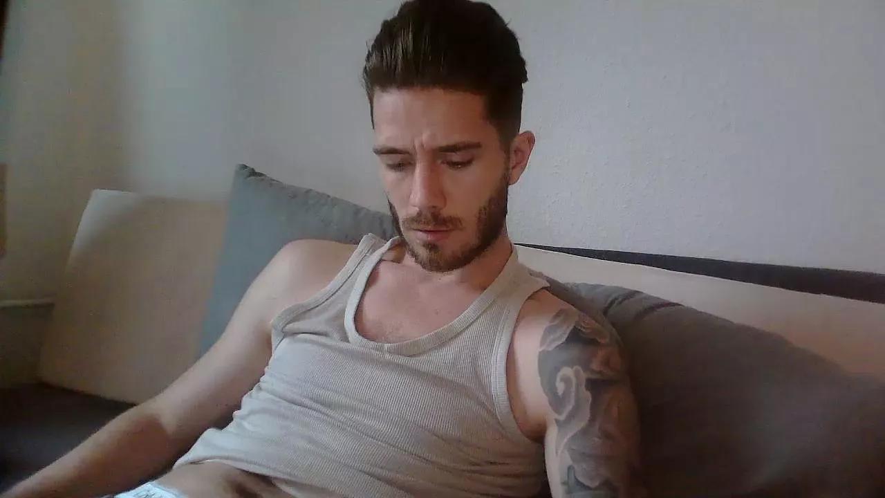 GuyFromNextDoor on Cam4 