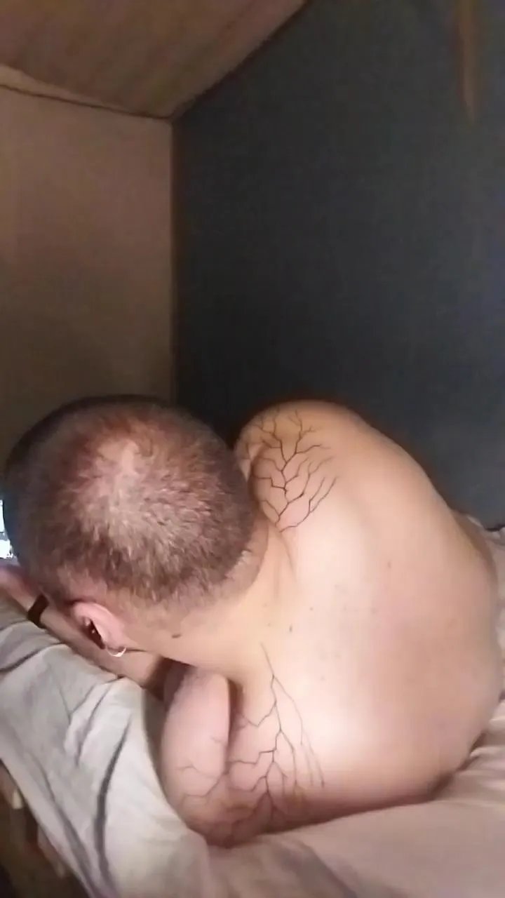 Offline Hanroll on Cam4