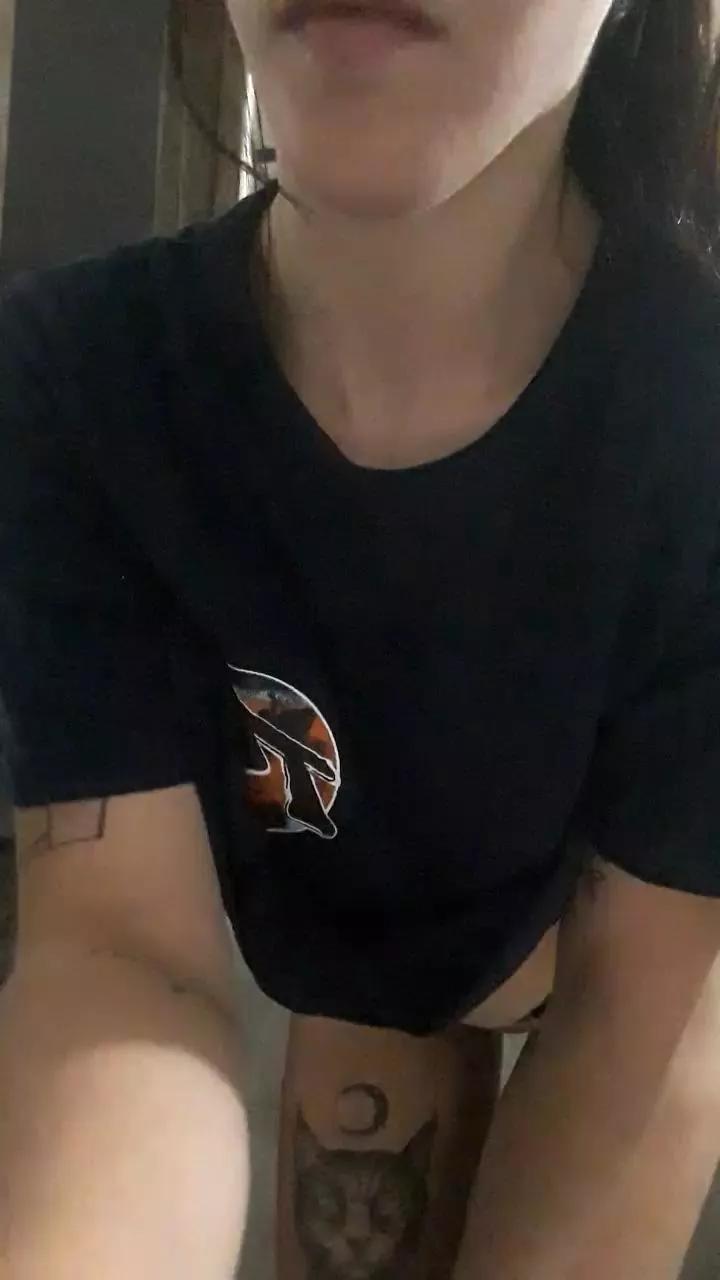 hinataax on Cam4 