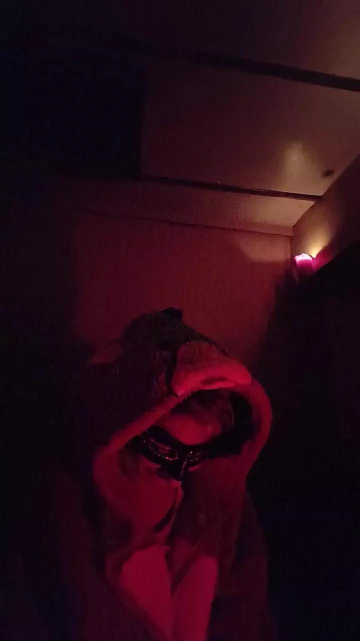 Hotledy69 on Cam4 