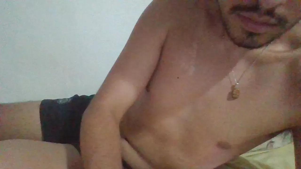izzan on Cam4 
