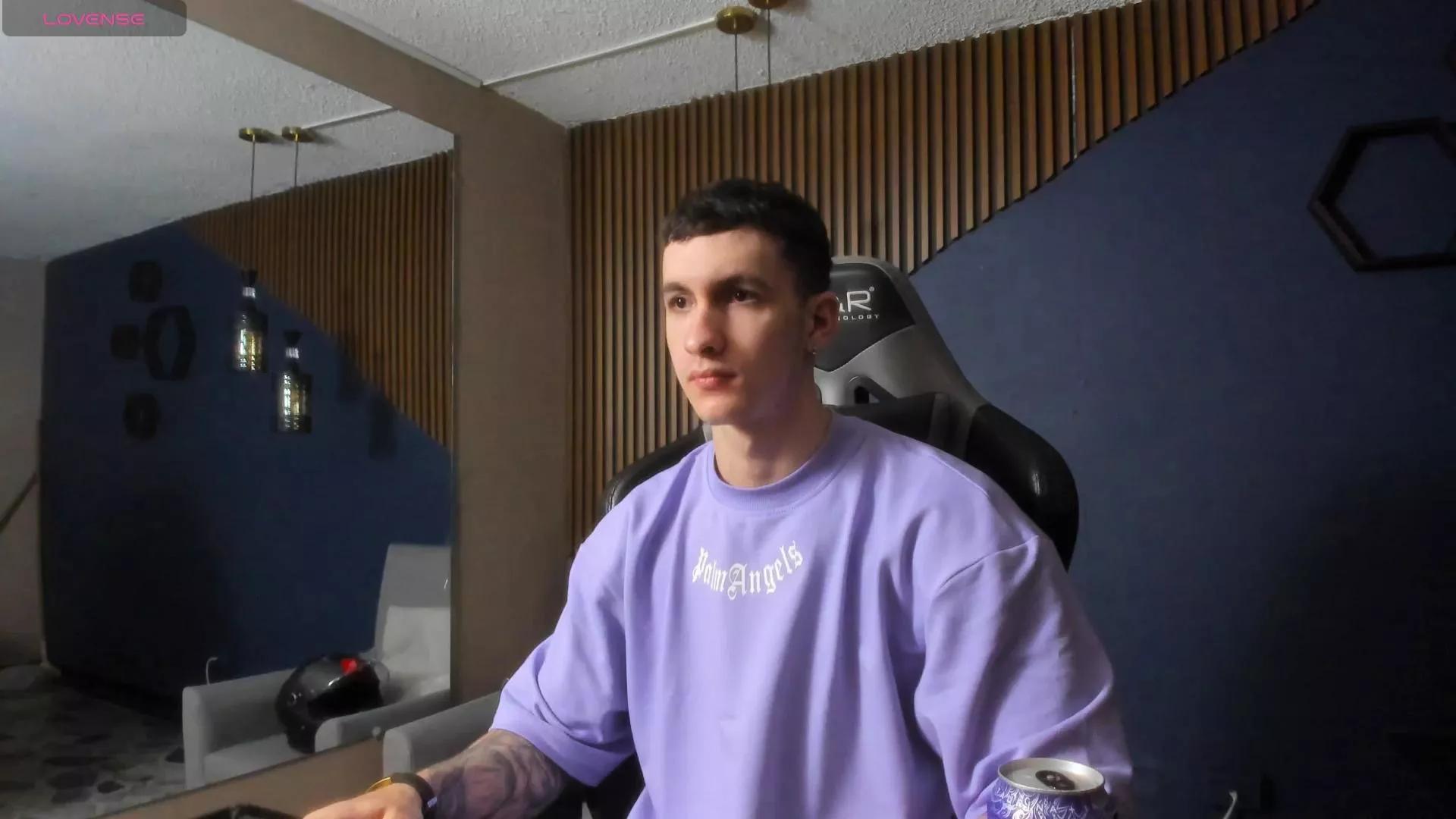 JacksonOlsenn on Cam4 