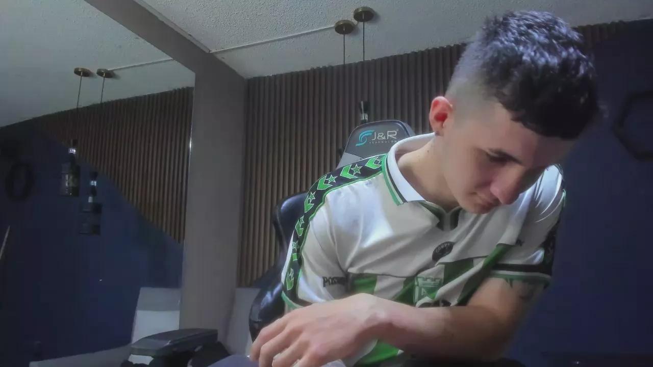 JacksonOlsenn on Cam4 