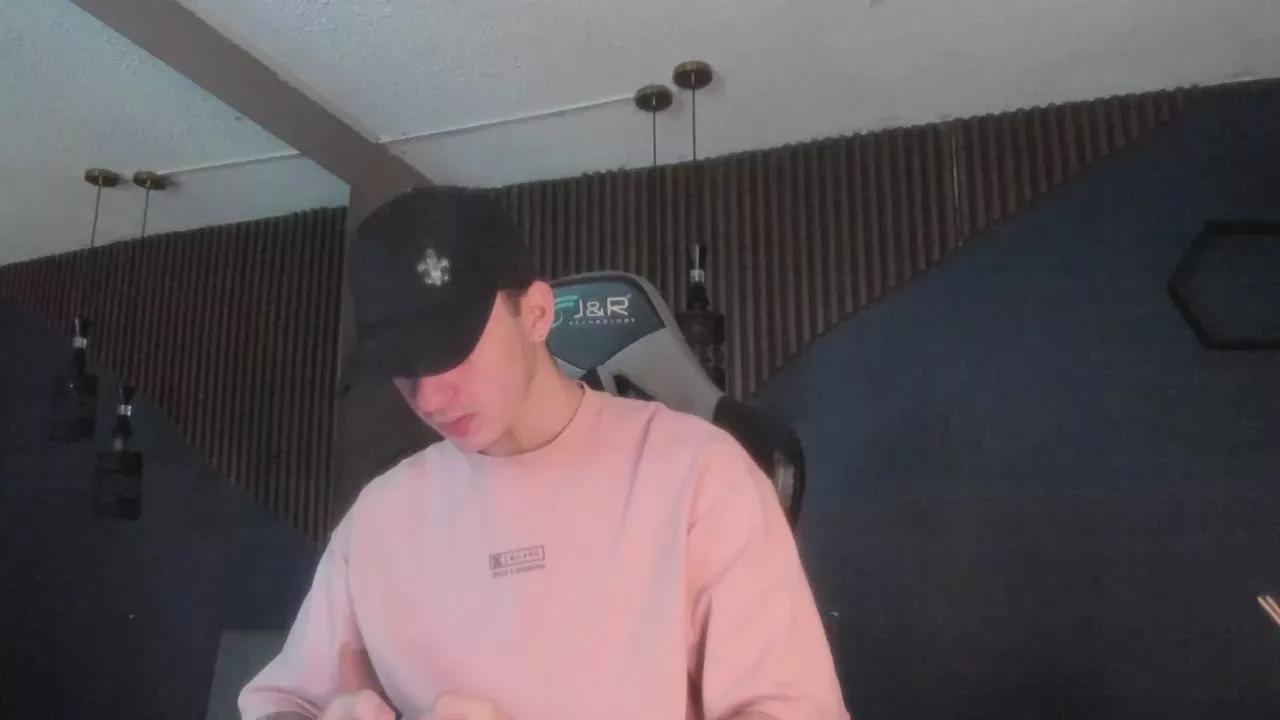 JacksonOlsenn on Cam4 