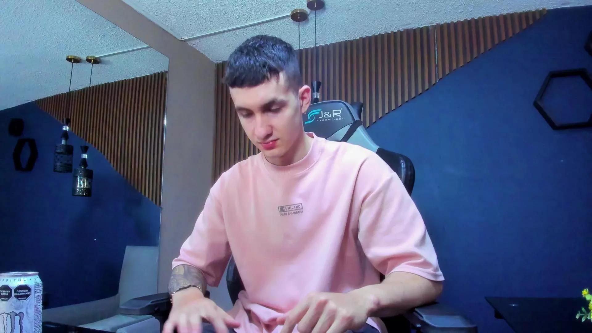 JacksonOlsenn on Cam4 