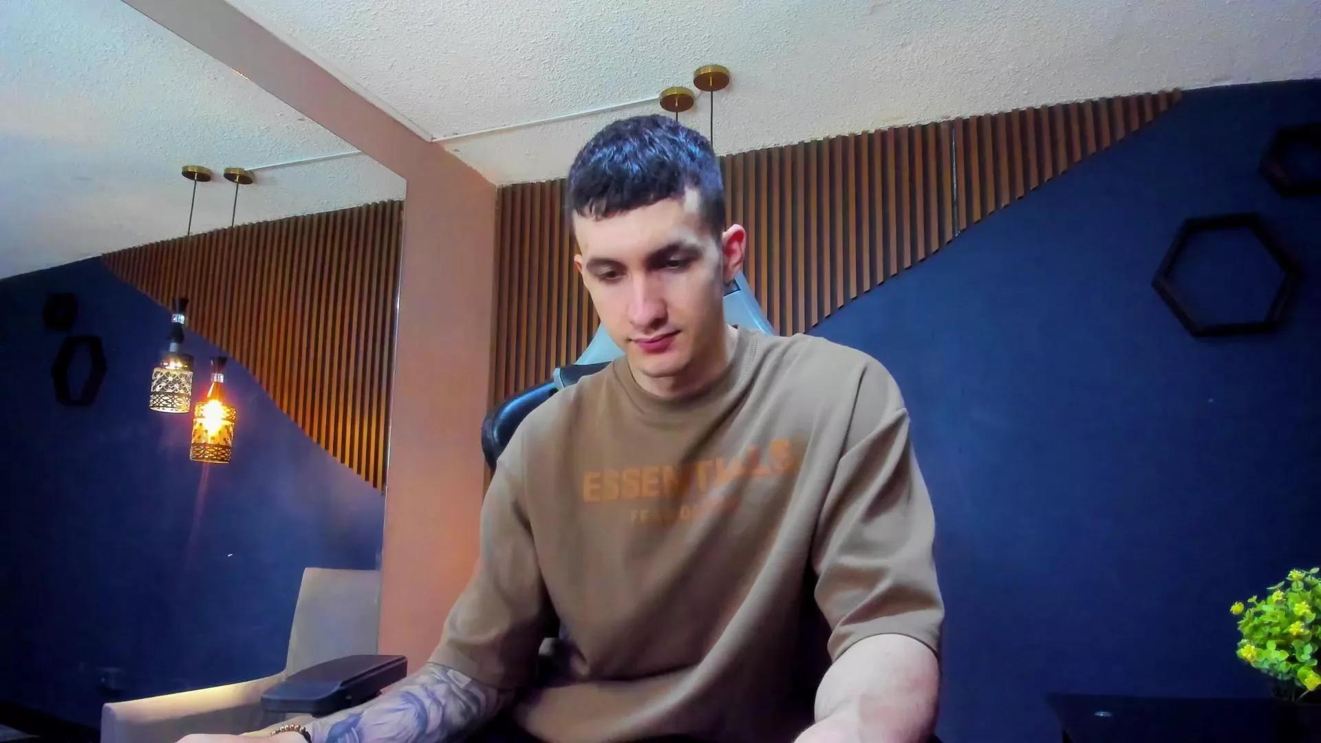 JacksonOlsenn on Cam4 
