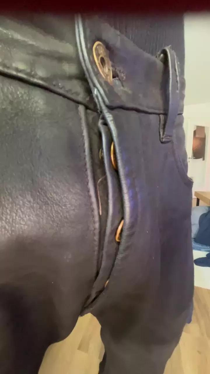 jeans_boy on Cam4 