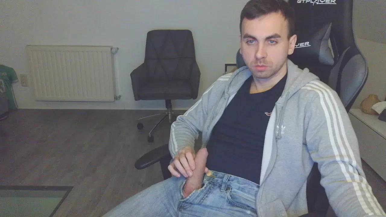 Jeansjunge96 on Cam4 