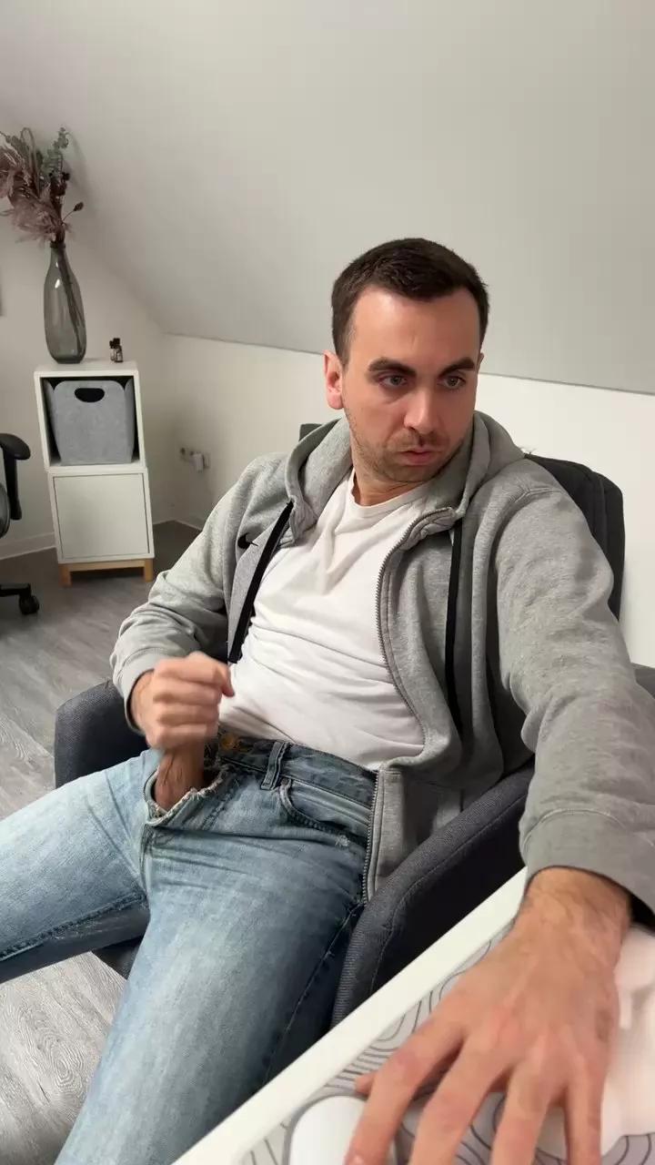 Jeansjunge96 on Cam4 