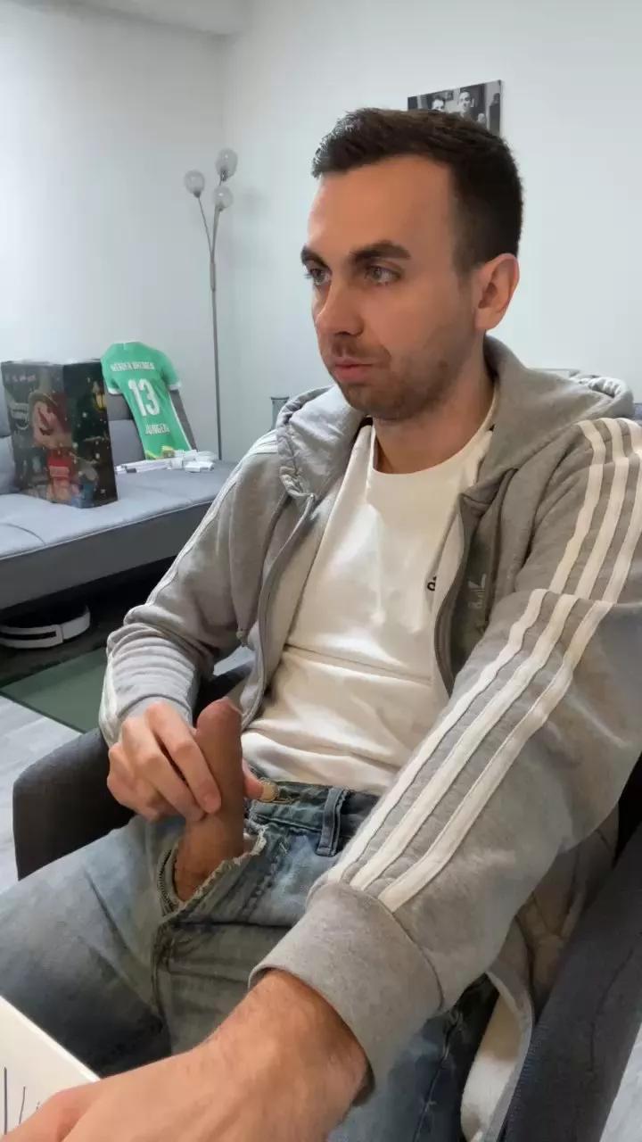 Jeansjunge96 on Cam4 