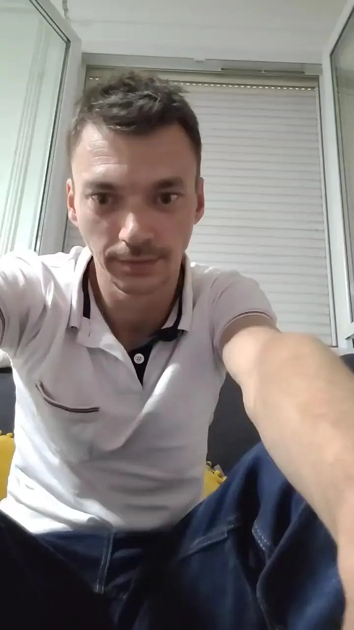 Offline Jerjer42 on Cam4