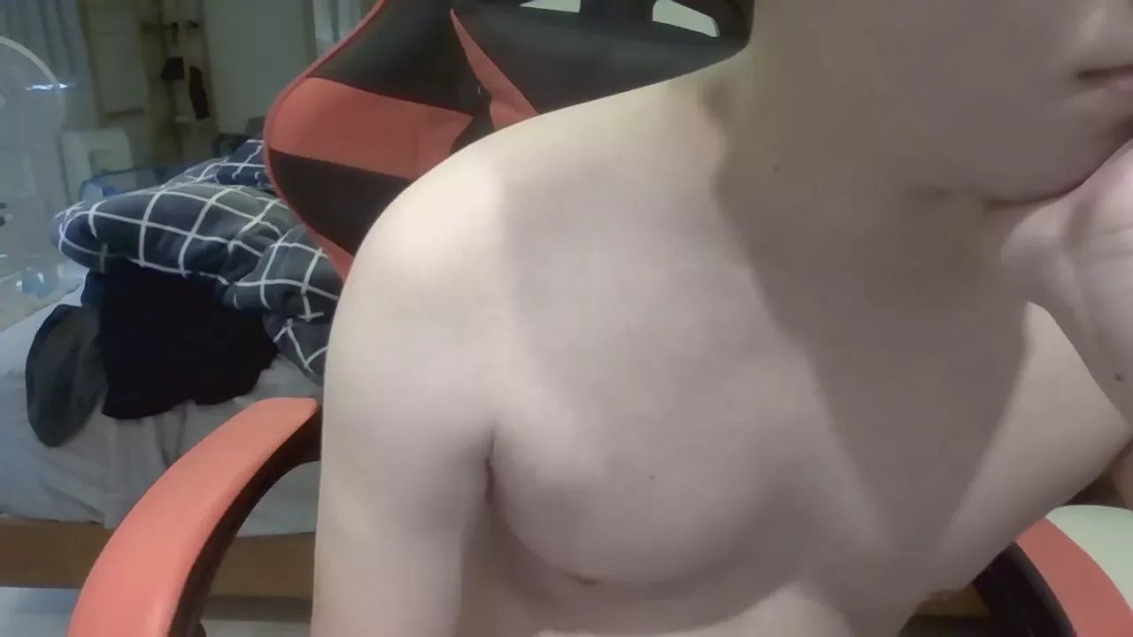 Offline joseph13579 on Cam4