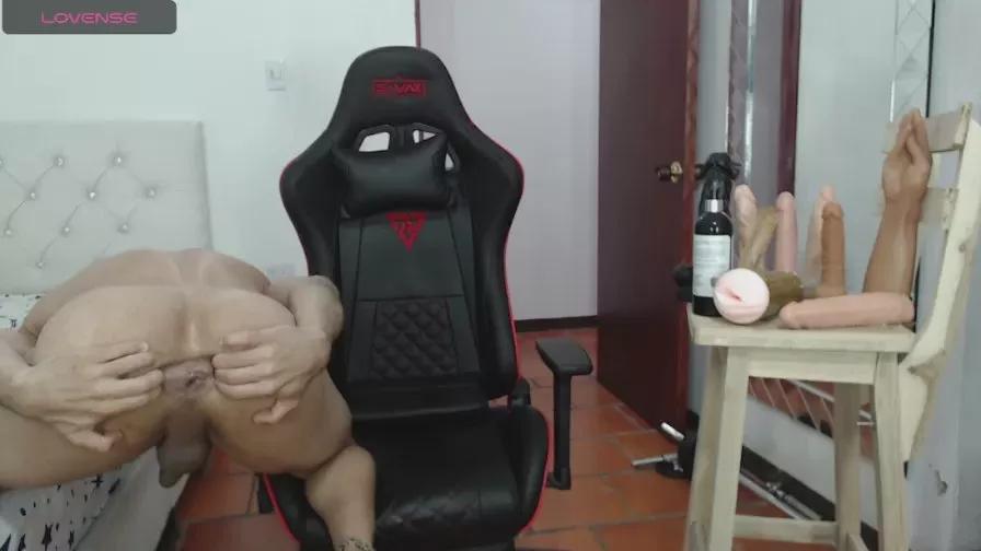 Joserumbero91 on Cam4 
