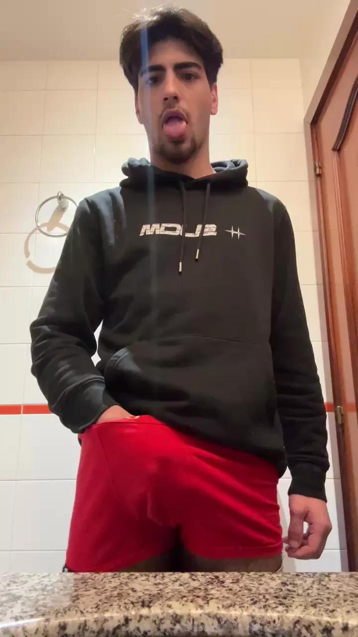 Jovencitobcn21 on Cam4 