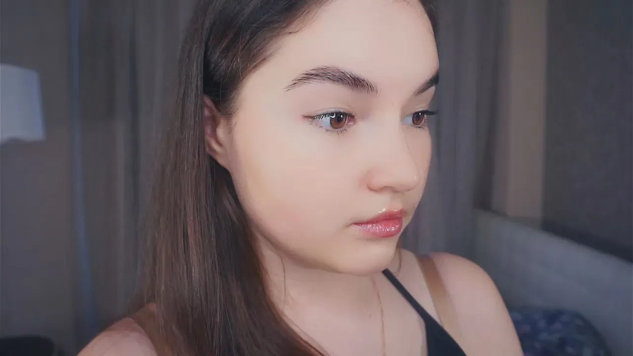 Offline JulianaBlow on Cam4