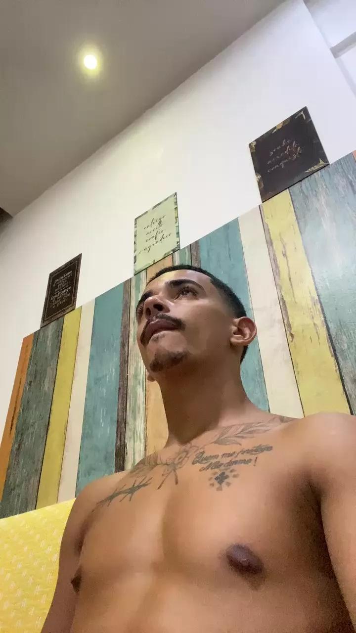 Leo6670 on Cam4 