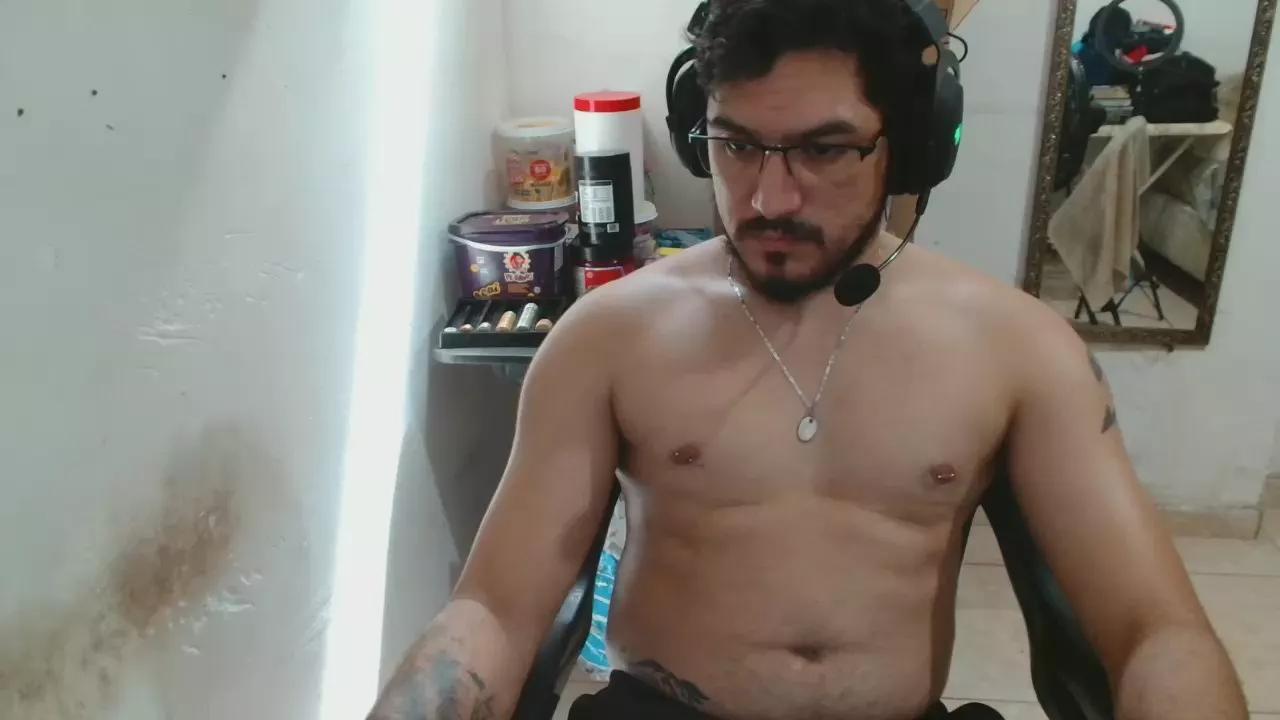 leonino231 on Cam4 