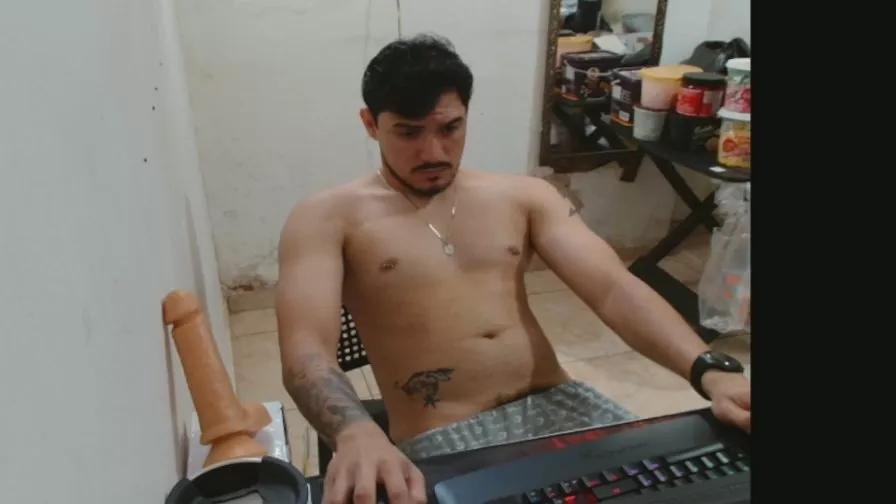 leonino231 on Cam4 