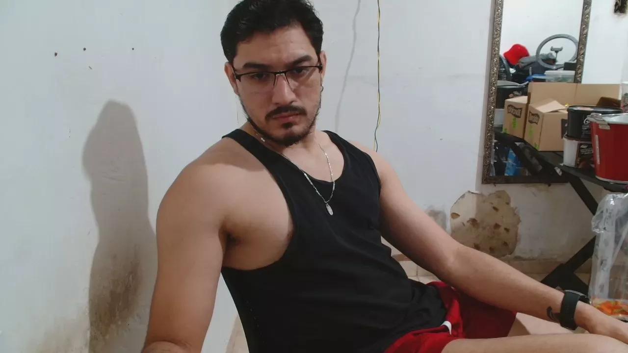 leonino231 on Cam4 