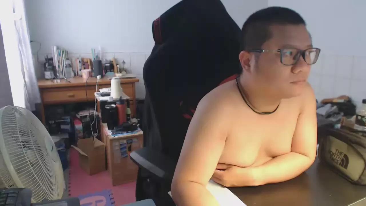 lin308902 on Cam4 