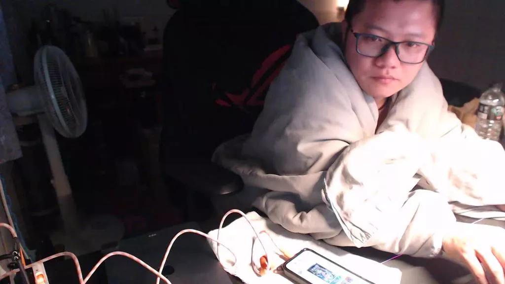 lin308902 on Cam4 