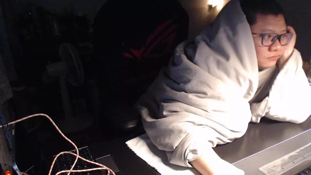 lin308902 on Cam4 