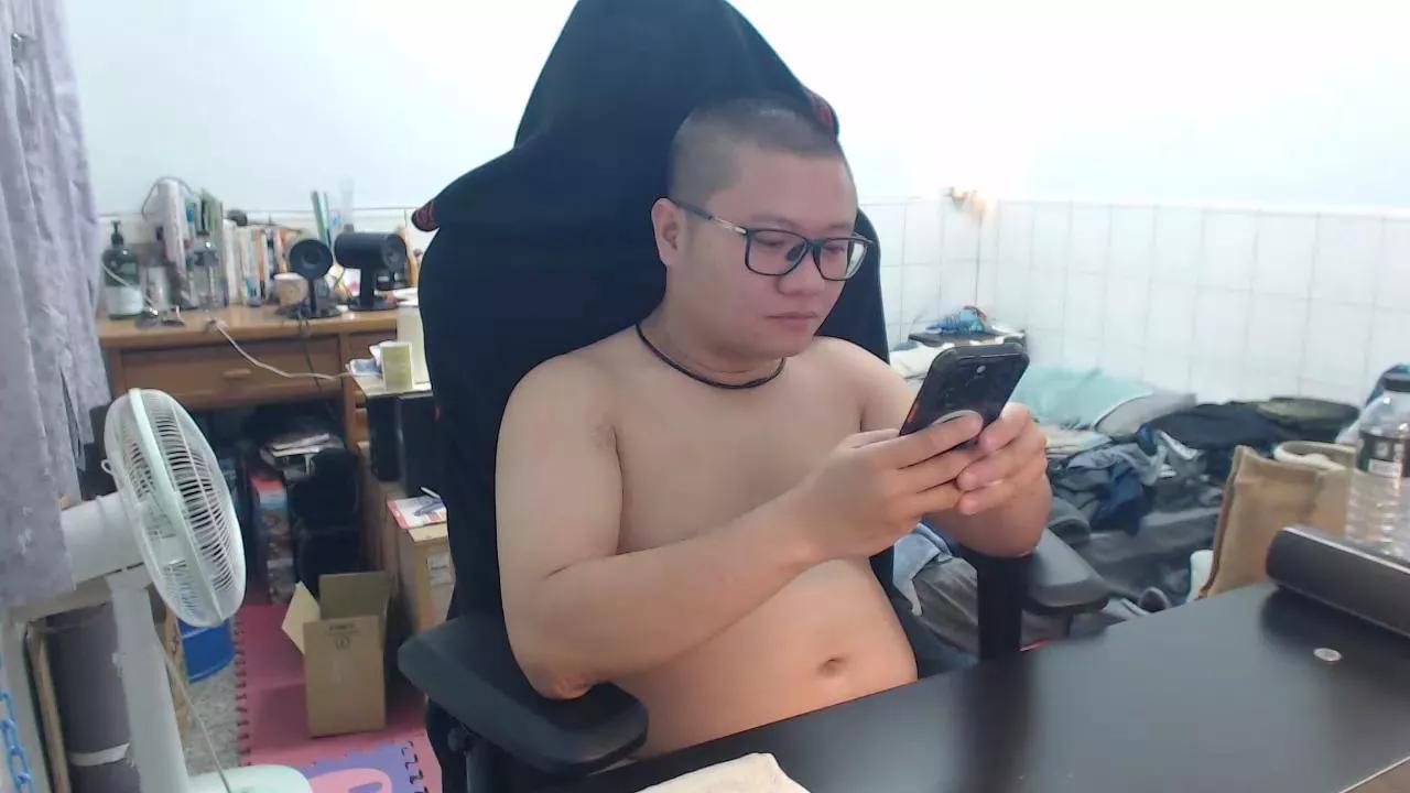 lin308902 on Cam4 
