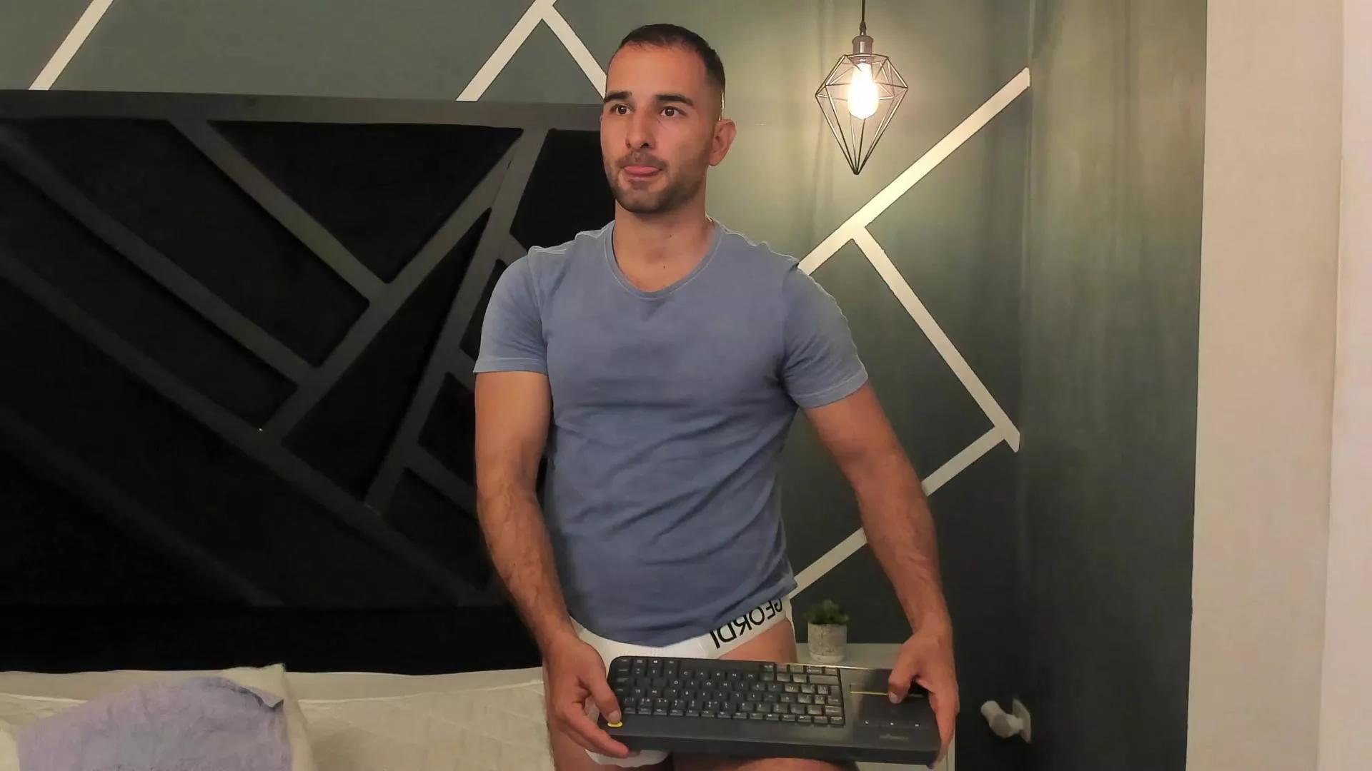 Lorenzo_Walker on Cam4 
