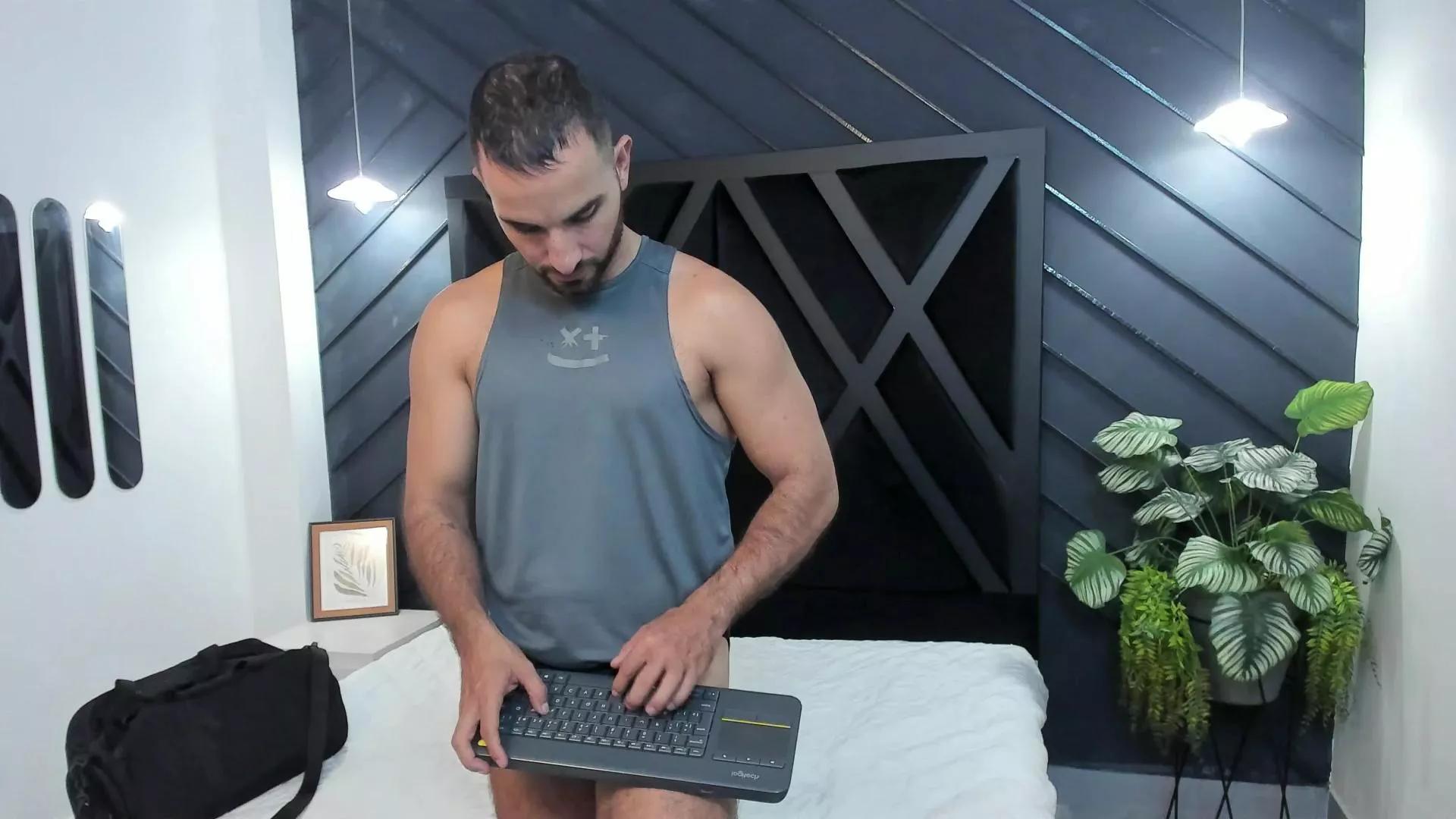 Lorenzo_Walker on Cam4 