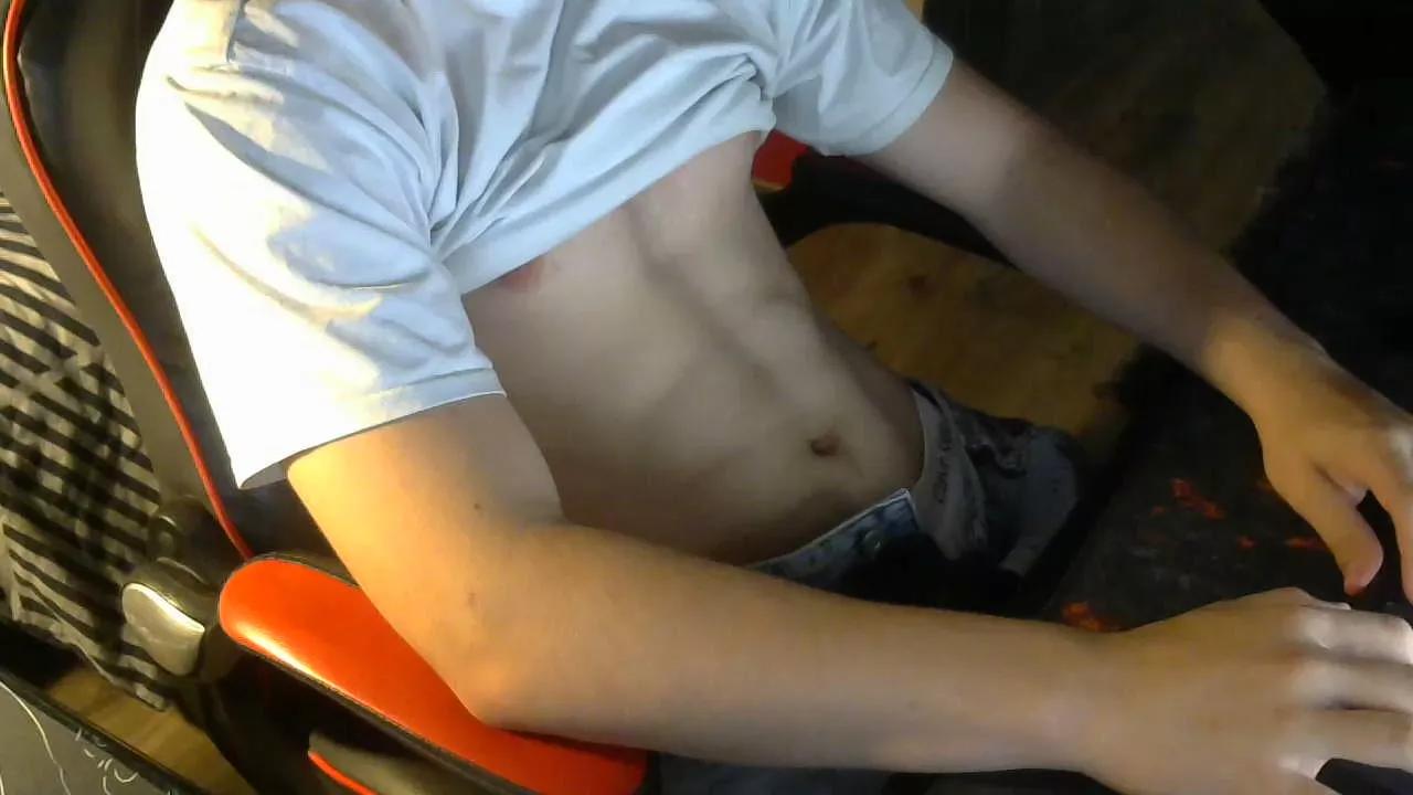 louloucamboy4 on Cam4 