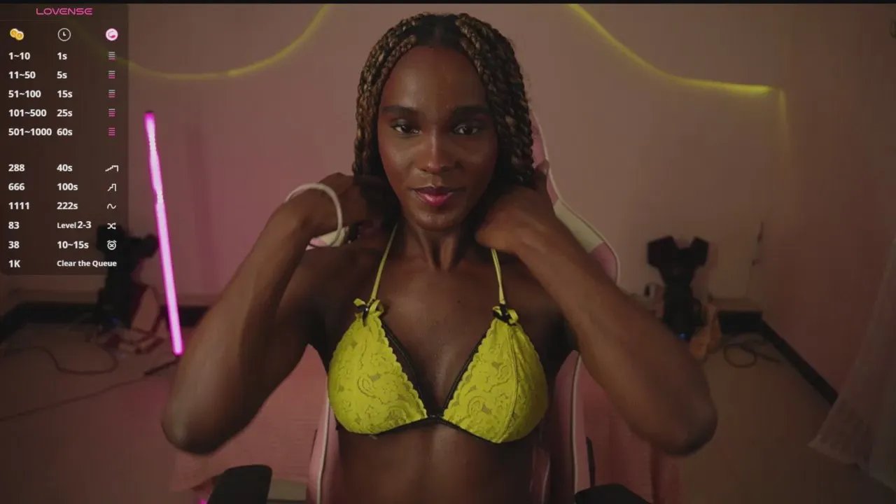 Offline Luana_risque on Cam4