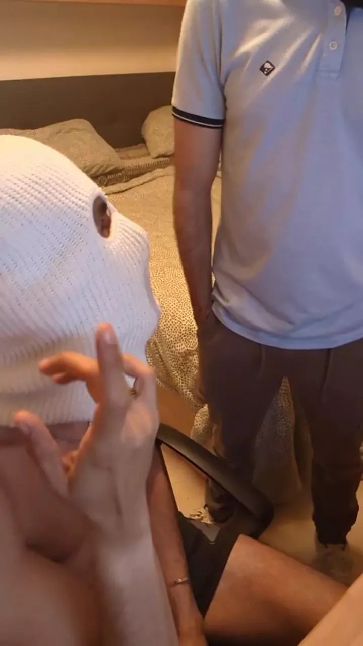 Offline lucas92gra on Cam4