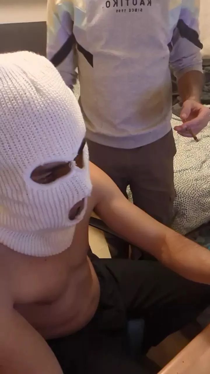 Offline lucas92gra on Cam4