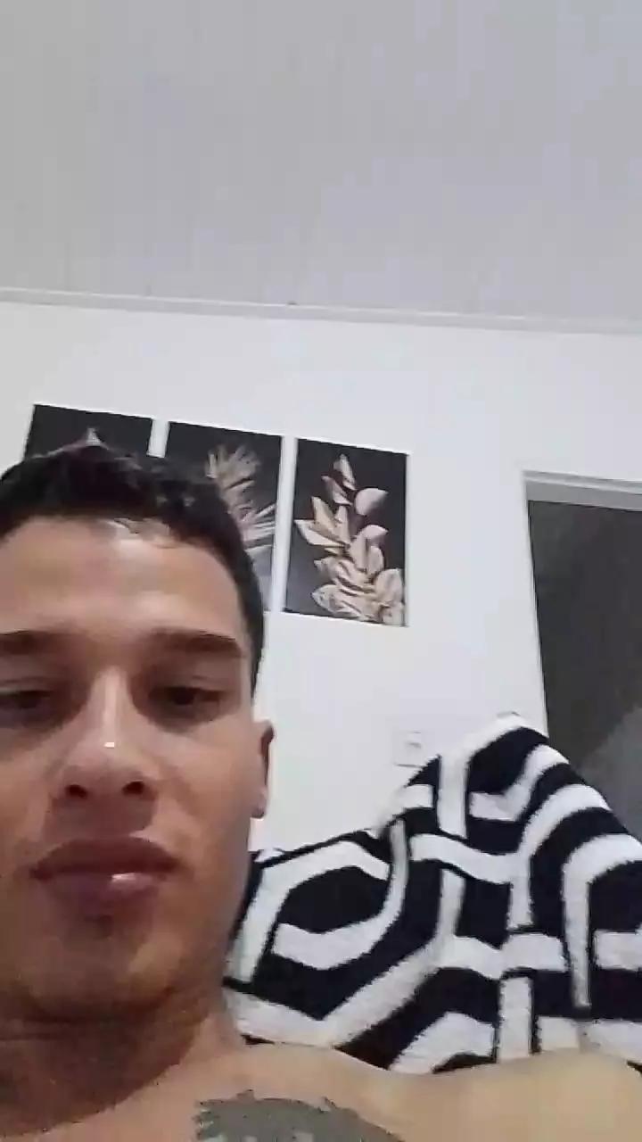 luluna6 on Cam4 