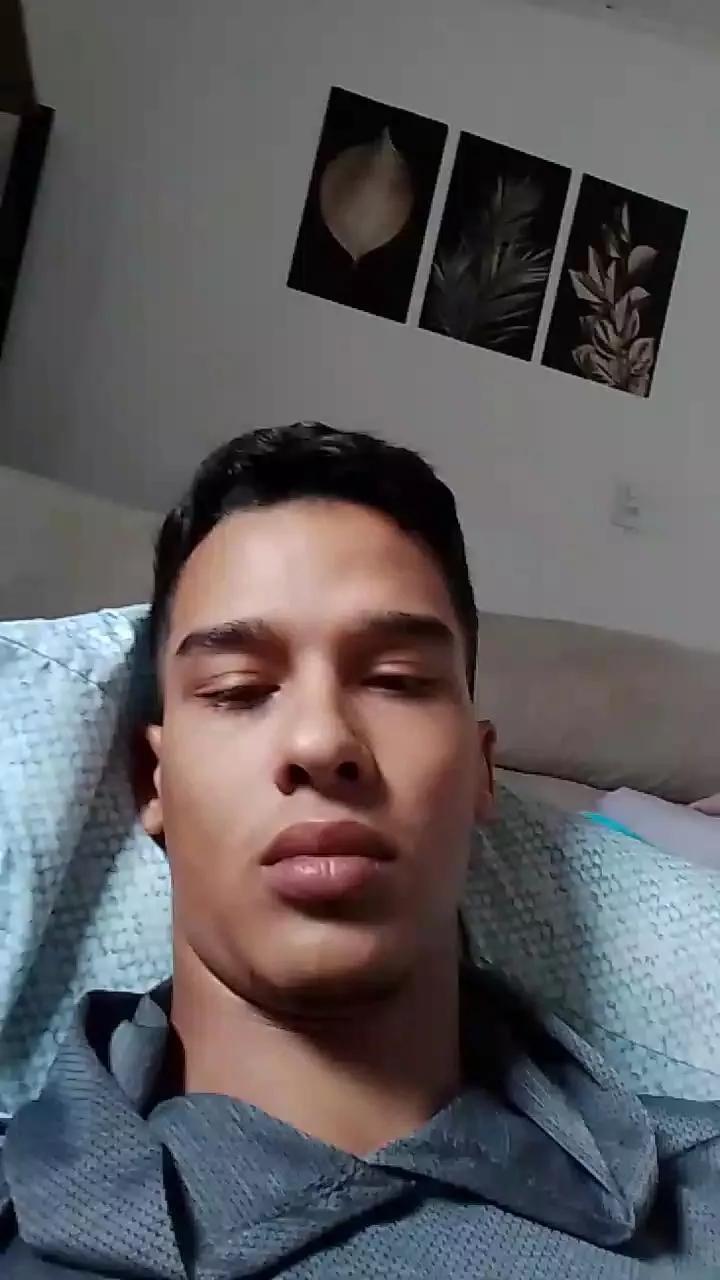 luluna6 on Cam4 
