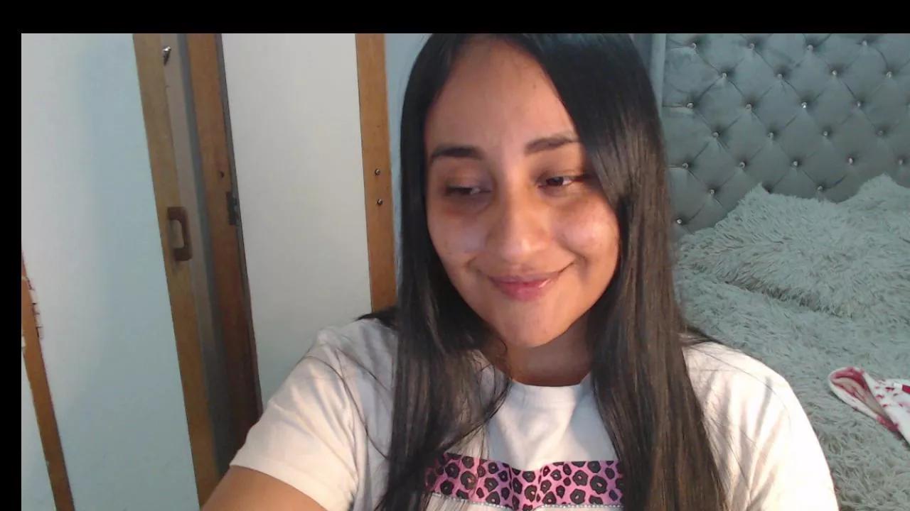 Lunhaa on Cam4 