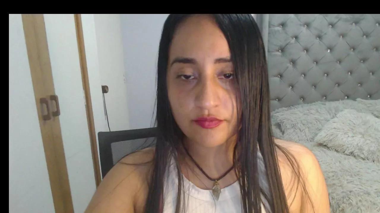 Lunhaa on Cam4 